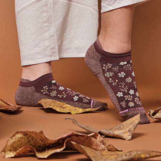 Dr. Motion Small Floral Silhouette - Ankle Compression Socks For Women