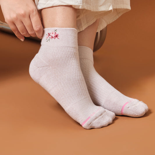 Dr. Motion Autumn Bouquet Embroidery - Quarter Compression Socks For Women